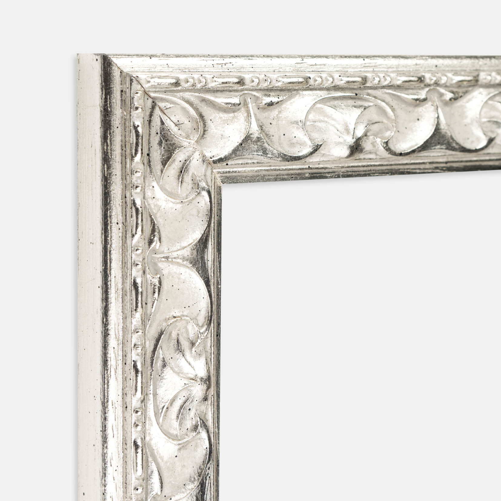 Cornice argentata stile classico